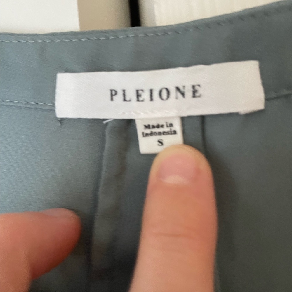 Blouse - Picture 2 of 3